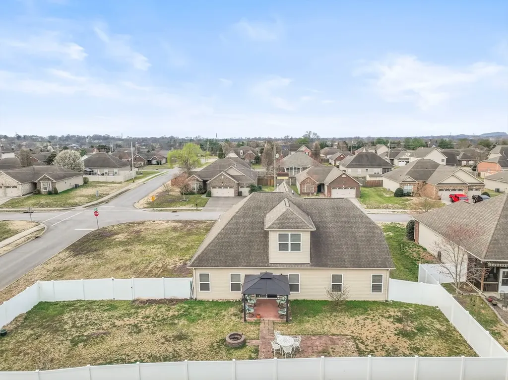 1060 Campbell Avenue Gallatin TN 37066