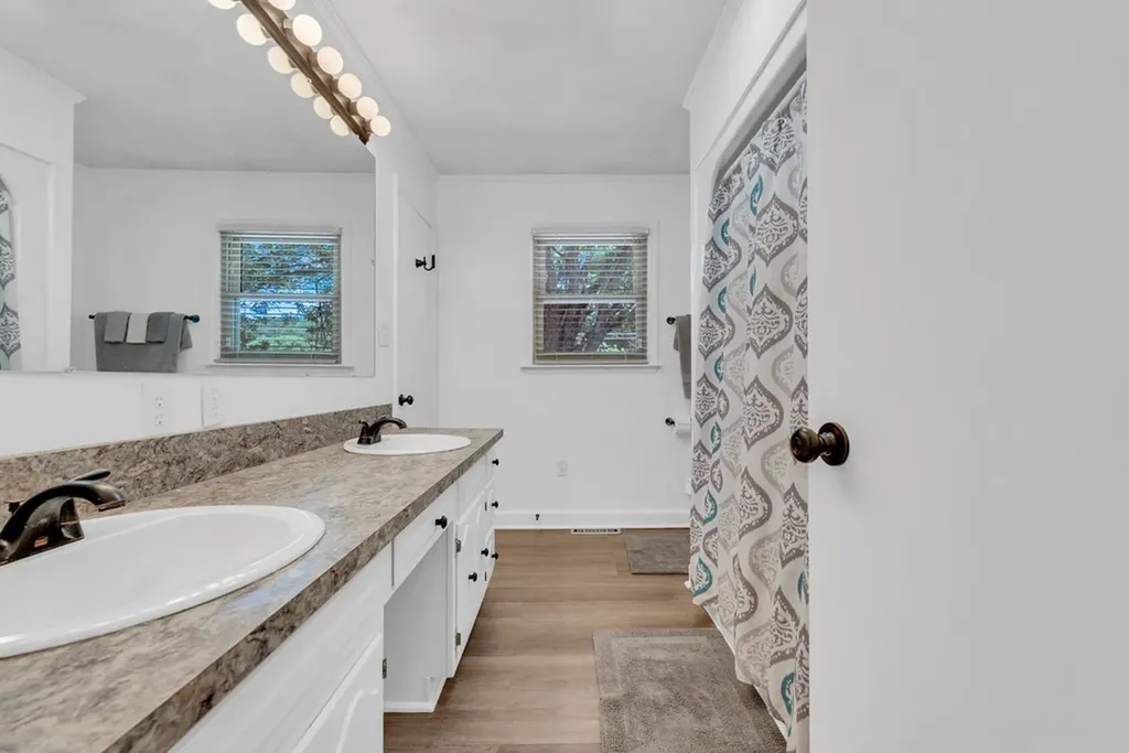 1411 Lakeview Road Livingston TN 38570