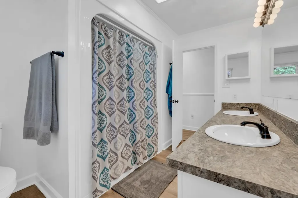 1411 Lakeview Road Livingston TN 38570