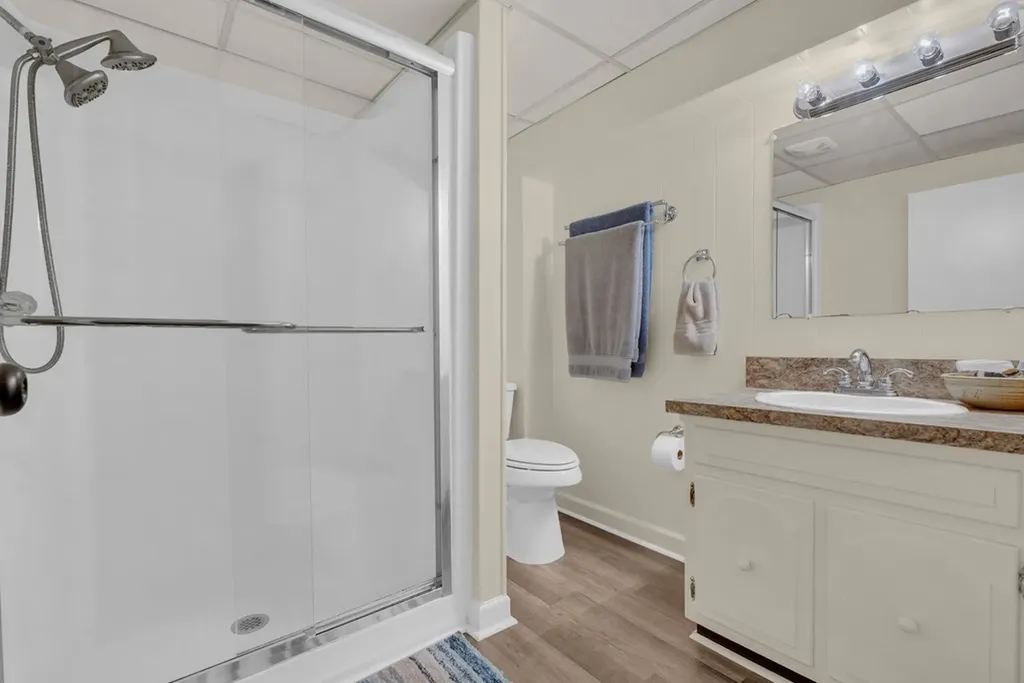 1411 Lakeview Road Livingston TN 38570