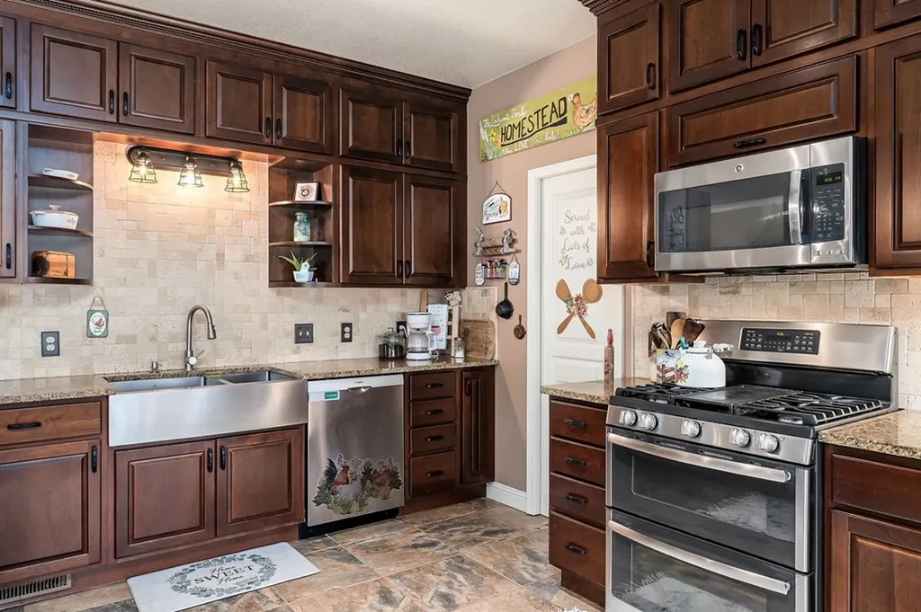 252 Ashley Lane Sparta TN 38583