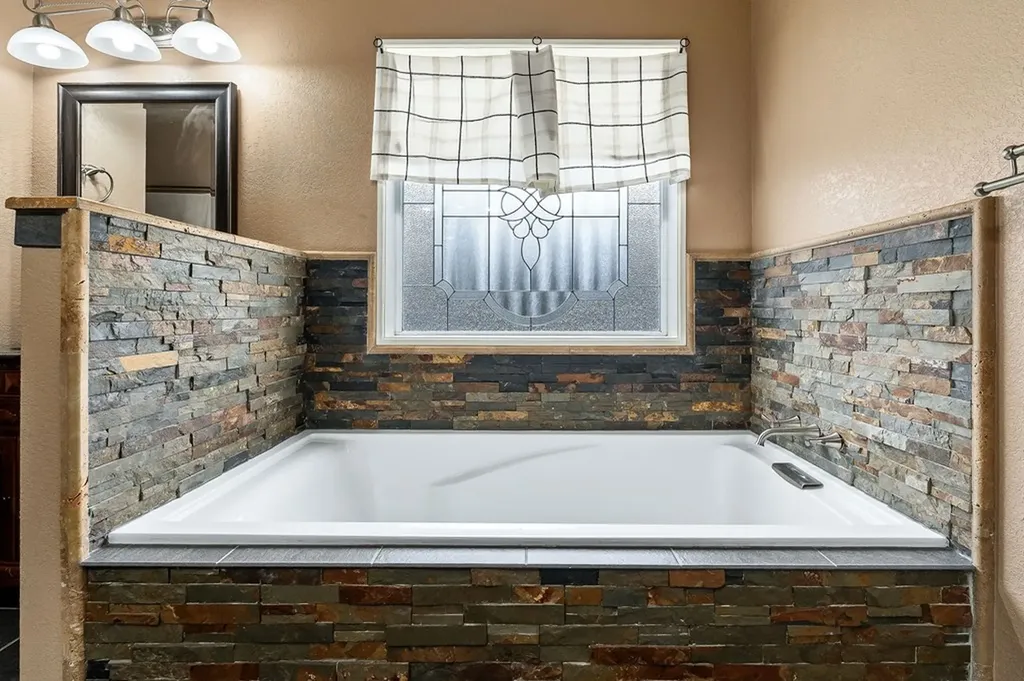 252 Ashley Lane Sparta TN 38583