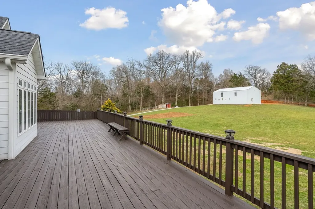 252 Ashley Lane Sparta TN 38583