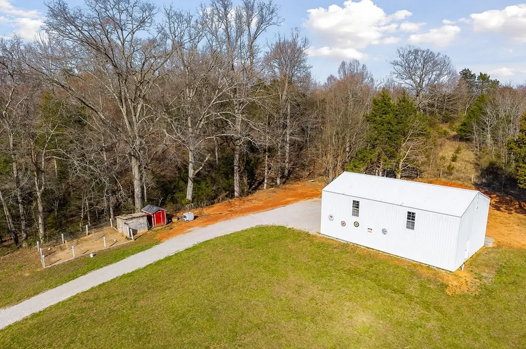 252 Ashley Lane Sparta TN 38583