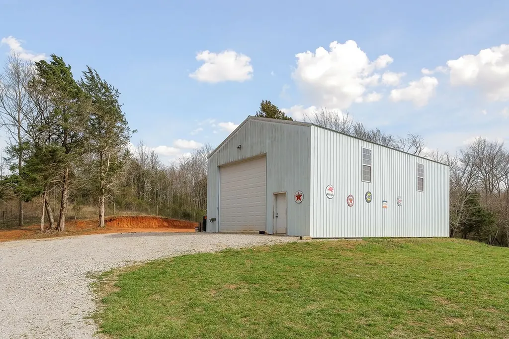 252 Ashley Lane Sparta TN 38583