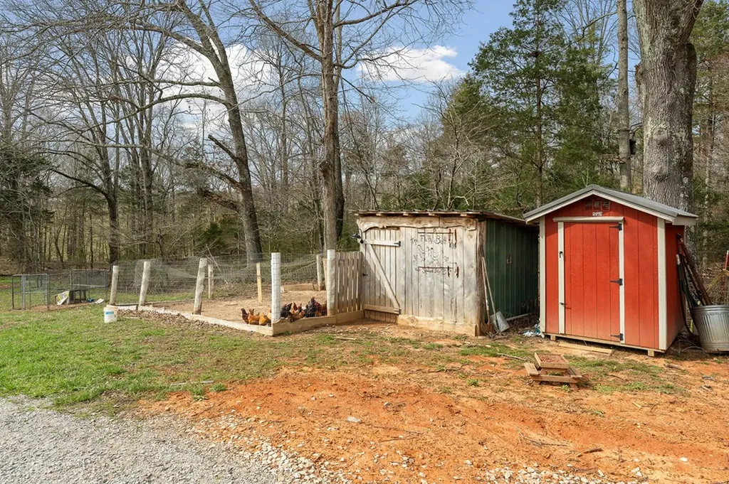 252 Ashley Lane Sparta TN 38583