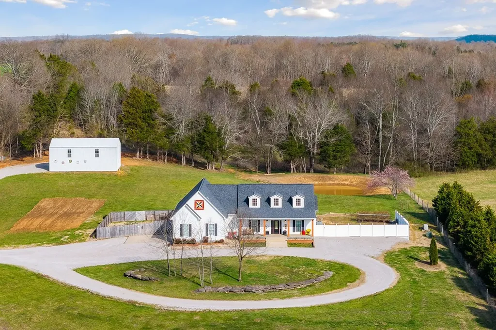 252 Ashley Lane Sparta TN 38583