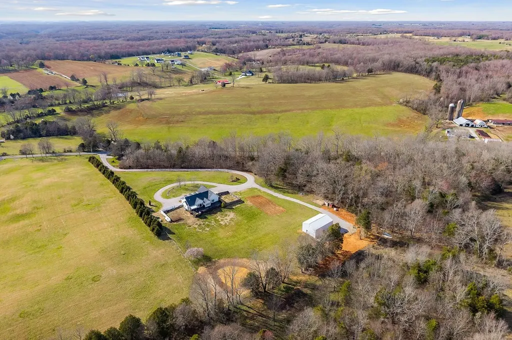 252 Ashley Lane Sparta TN 38583