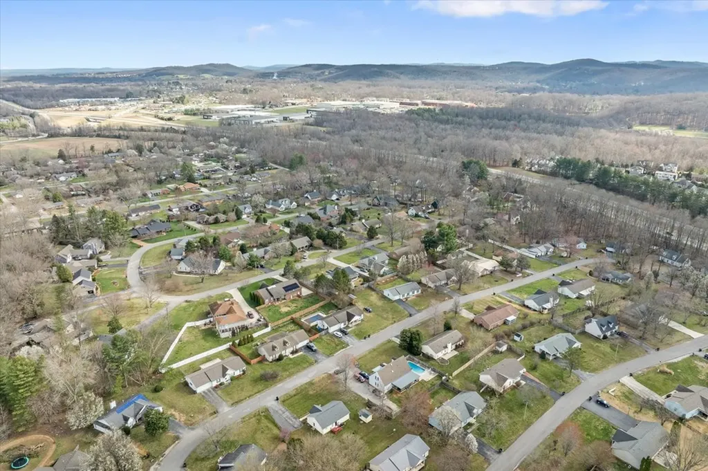 345 Briargate Way Cookeville TN 38501