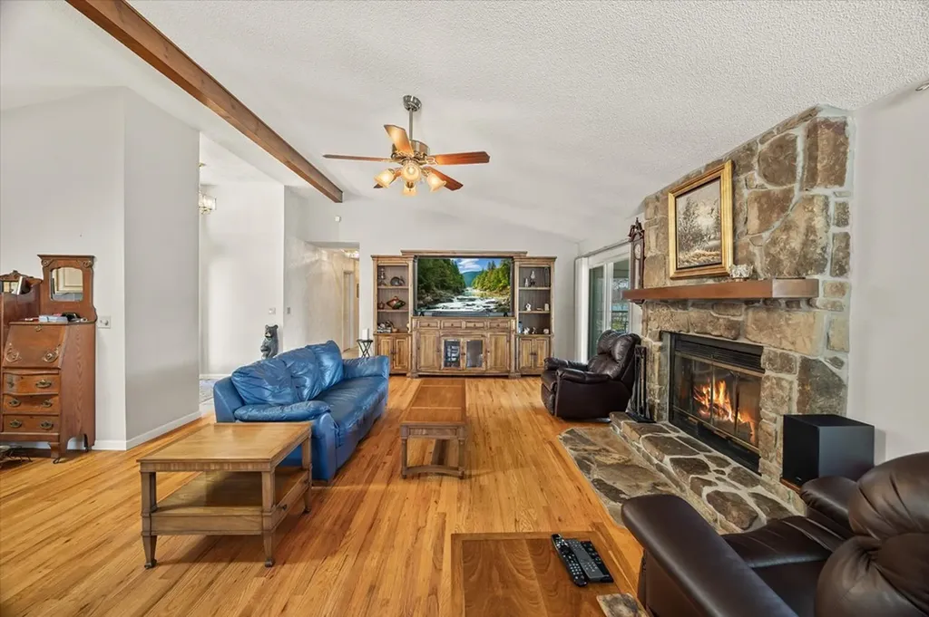 127 Meadowview Drive Crossville TN 38558