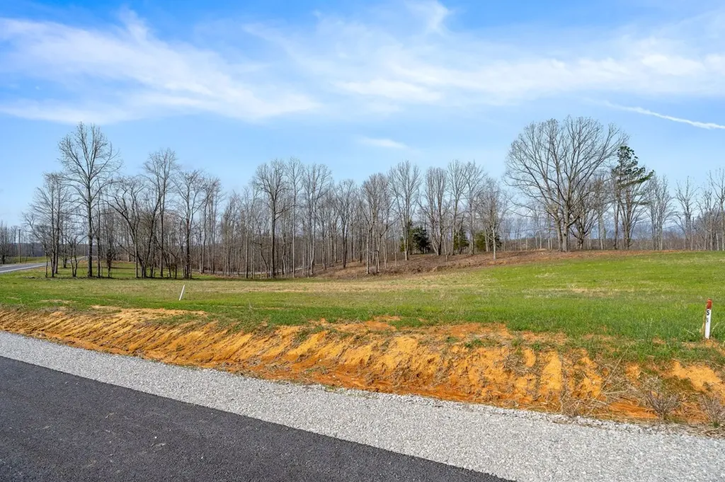 5860 Canoe Way Baxter TN 38544