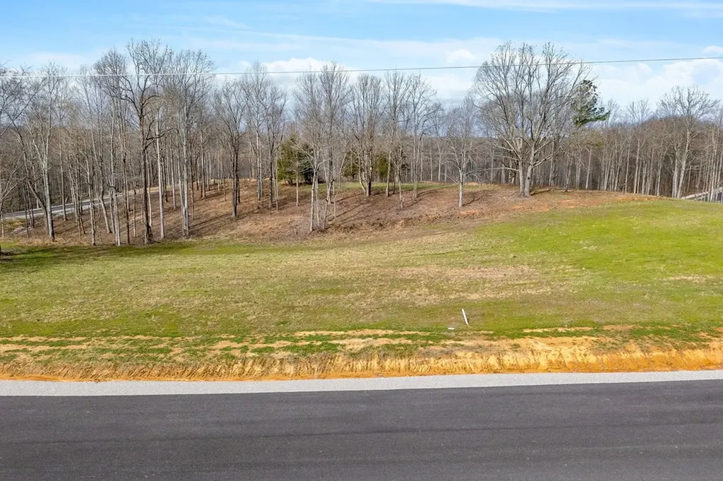 5860 Canoe Way Baxter TN 38544