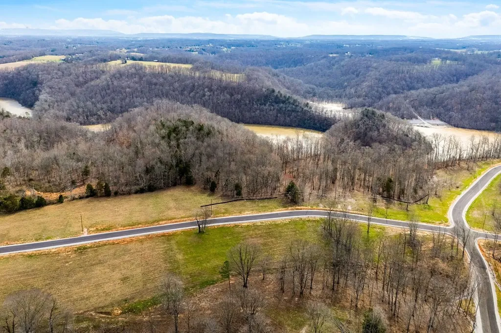 5860 Canoe Way Baxter TN 38544