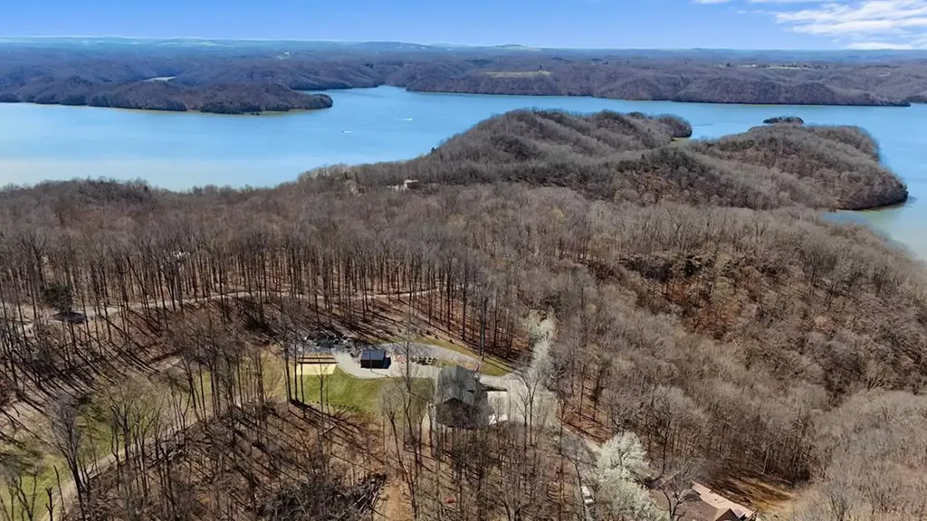 273 Amonett Ridge Byrdstown TN 38549