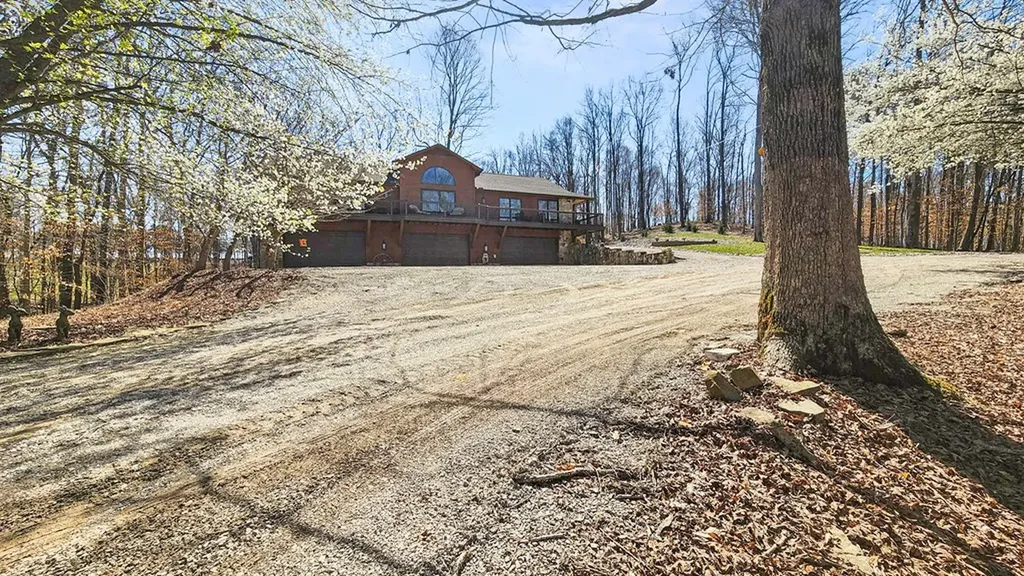 273 Amonett Ridge Byrdstown TN 38549