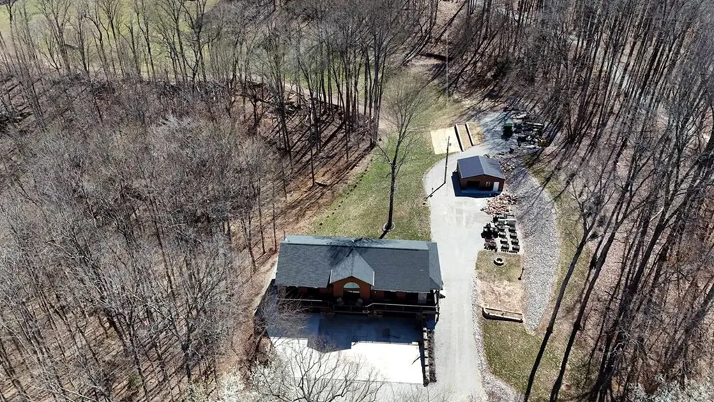 273 Amonett Ridge Byrdstown TN 38549