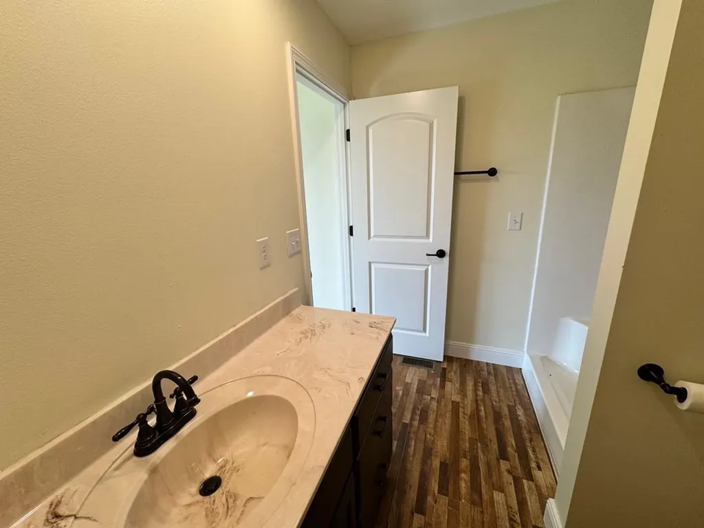 1032 Range Cemetery Road Allardt TN 38504