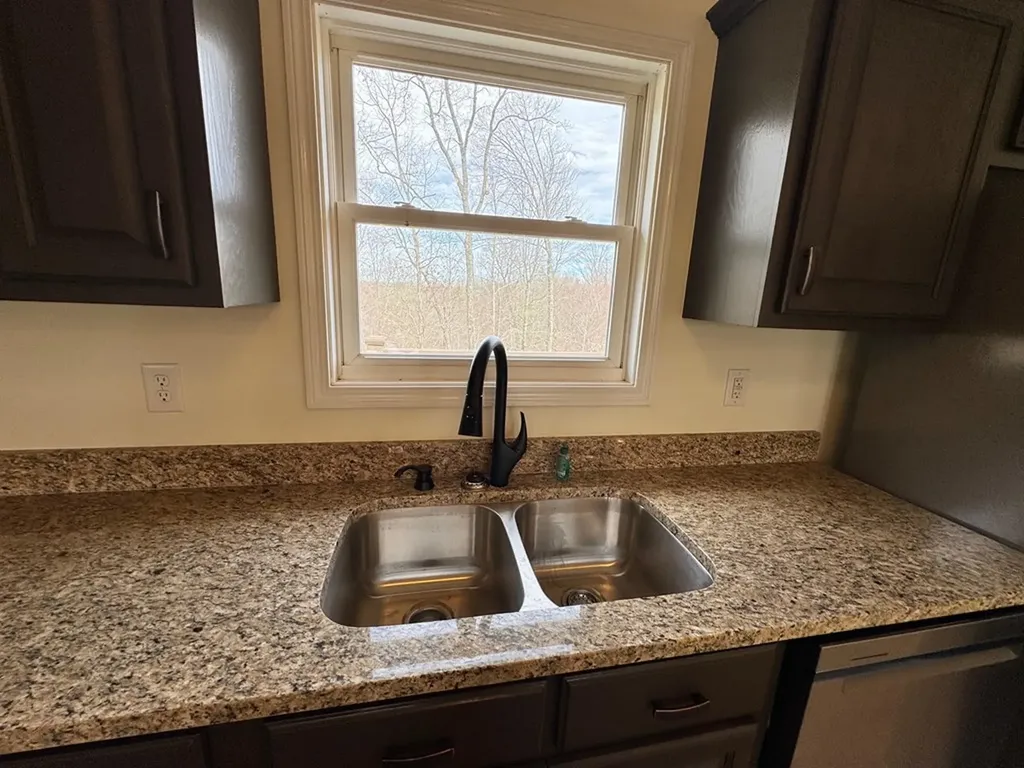 1032 Range Cemetery Road Allardt TN 38504