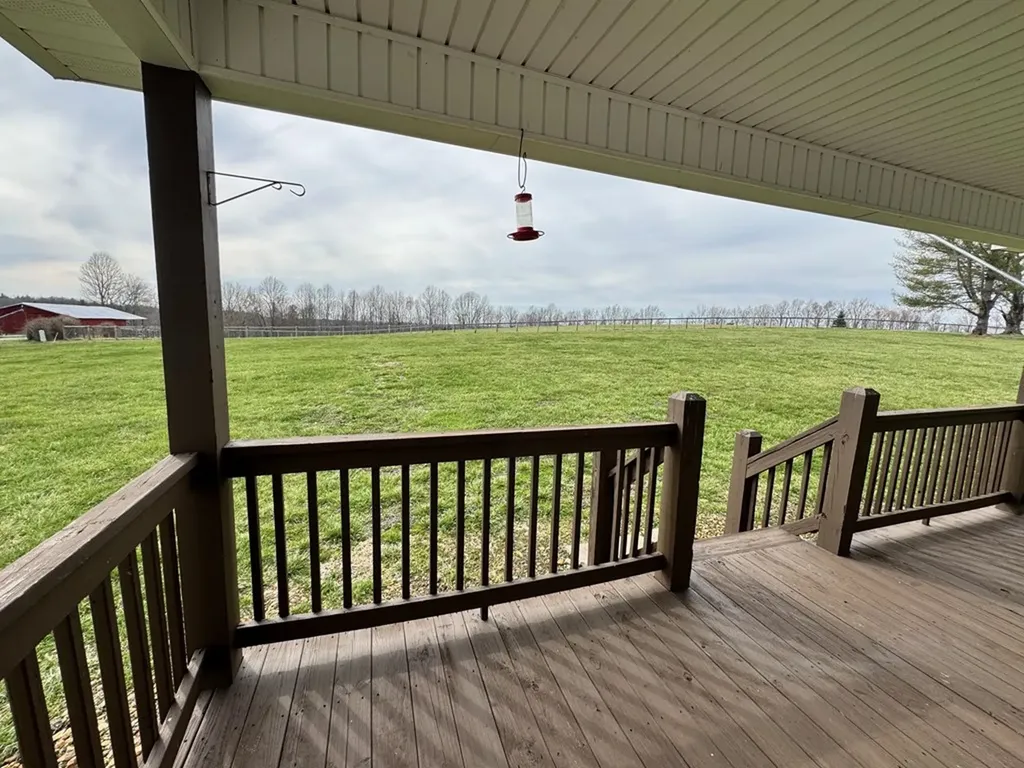 1032 Range Cemetery Road Allardt TN 38504