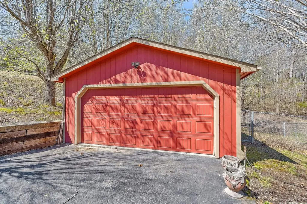 292 Red Bud Drive Smithville TN 37166