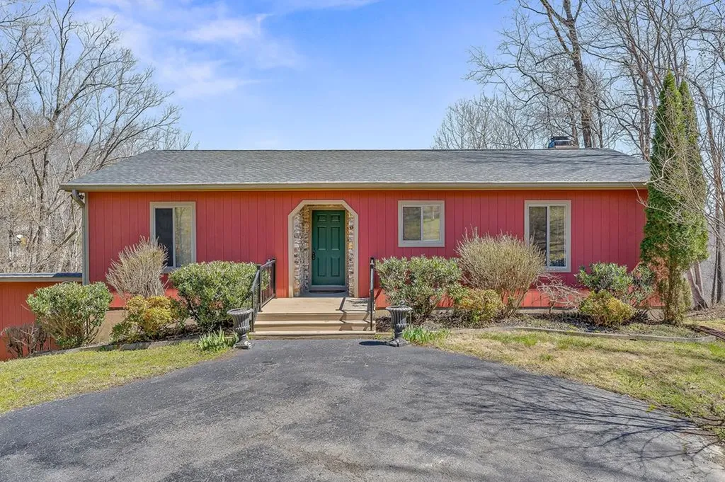 292 Red Bud Drive Smithville TN 37166