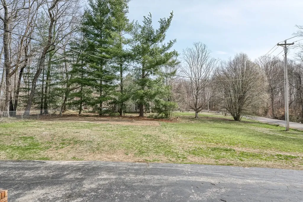 1615 W Whitehall Road Cookeville TN 38501