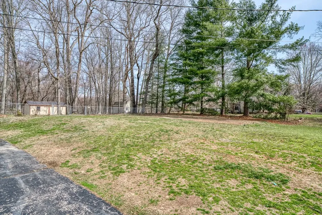 1615 W Whitehall Road Cookeville TN 38501