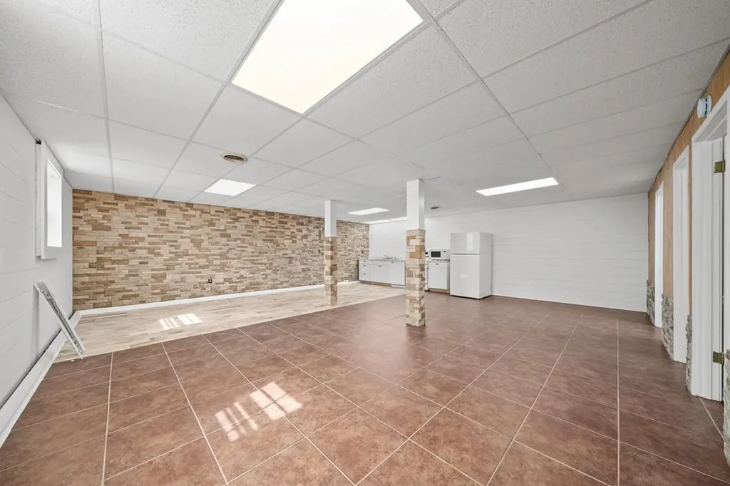 1615 W Whitehall Road Cookeville TN 38501