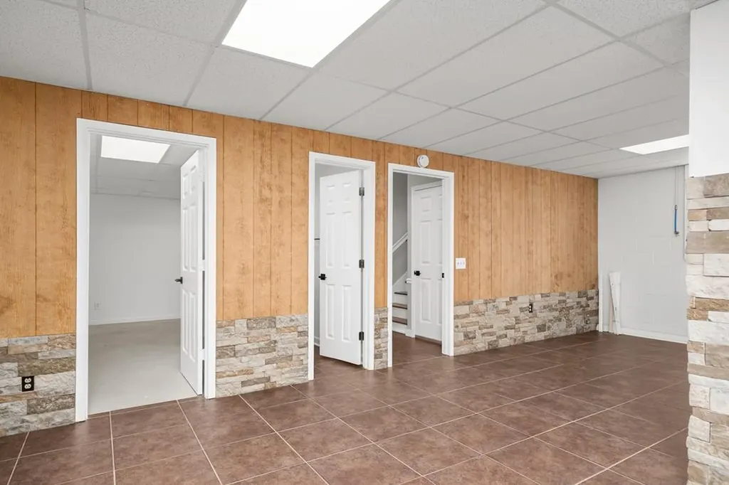 1615 W Whitehall Road Cookeville TN 38501