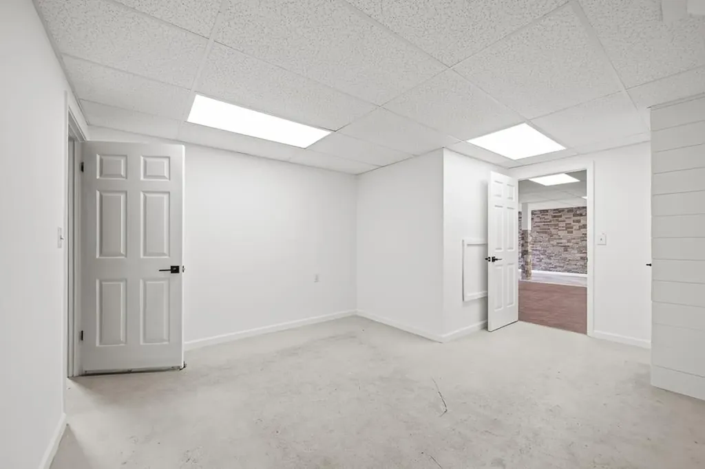 1615 W Whitehall Road Cookeville TN 38501