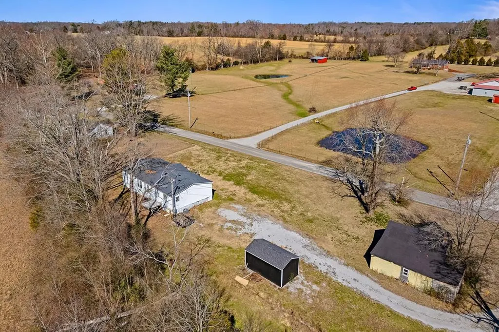 697 Whiteaker Springs Road Cookeville TN 38506