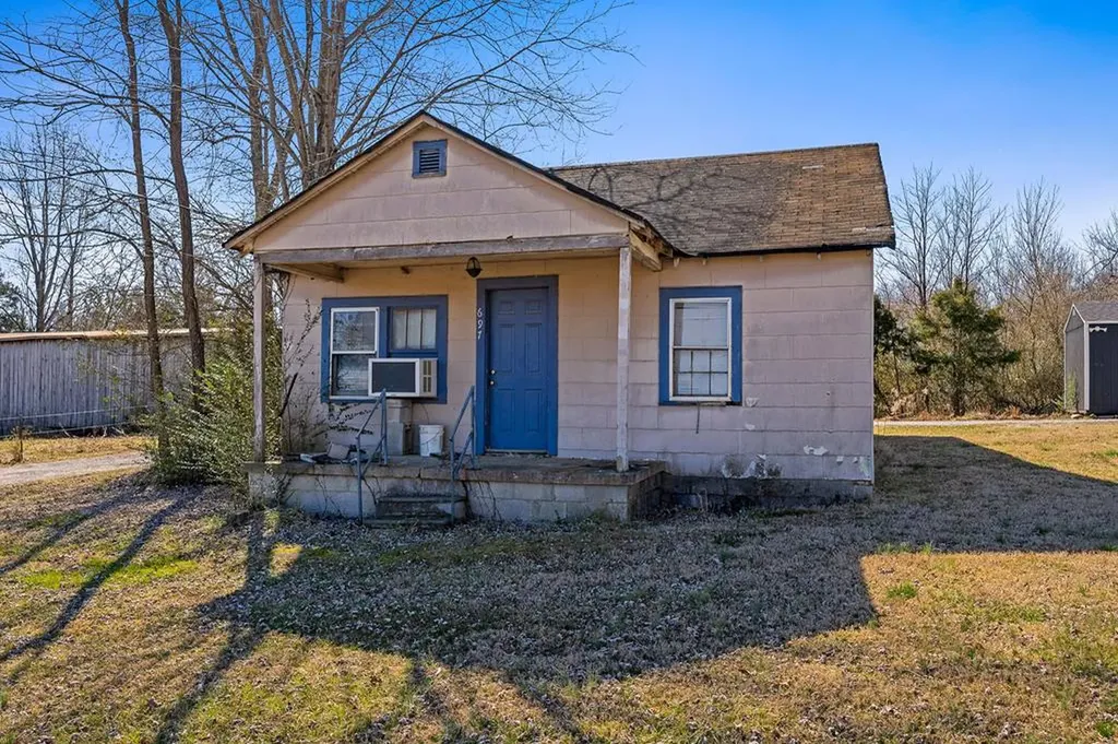 697 Whiteaker Springs Road Cookeville TN 38506