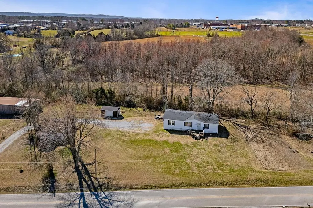 697 Whiteaker Springs Road Cookeville TN 38506