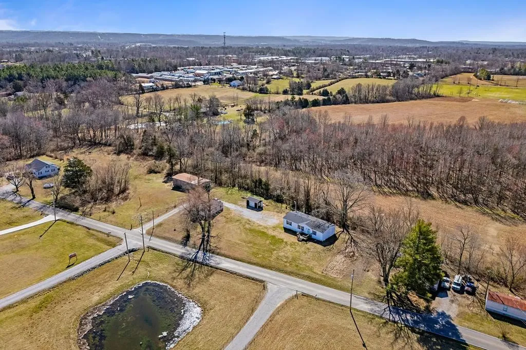 697 Whiteaker Springs Road Cookeville TN 38506