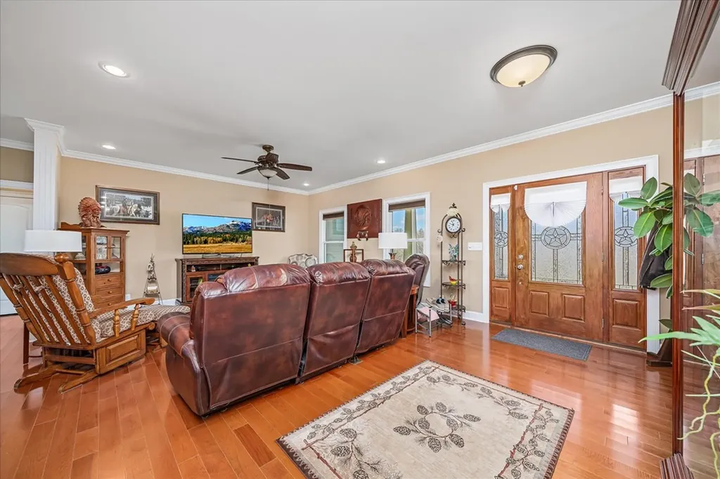 148 Davidson Road Smithville TN 37166