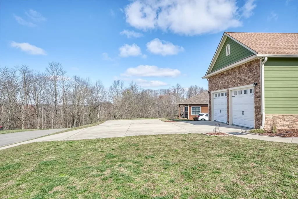 148 Davidson Road Smithville TN 37166