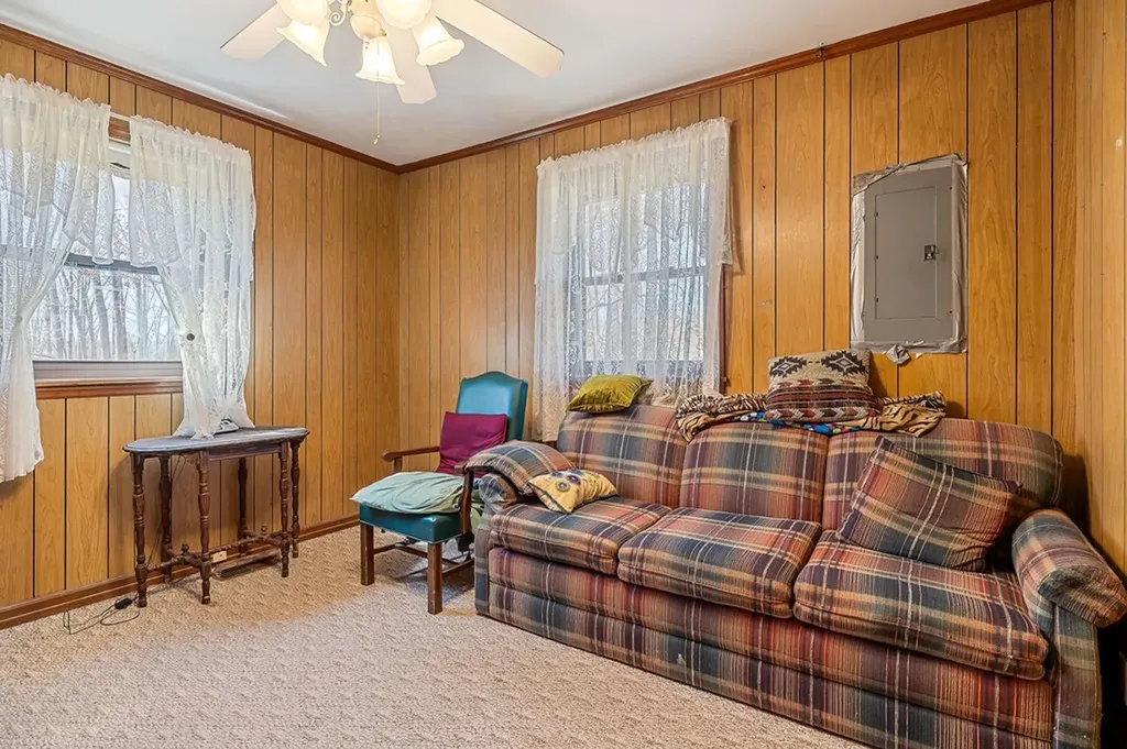 8708 Holmes Creek Road Smithville TN 37166