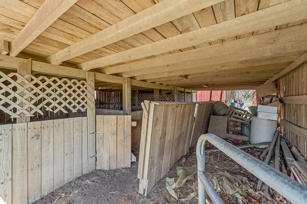 8708 Holmes Creek Road Smithville TN 37166