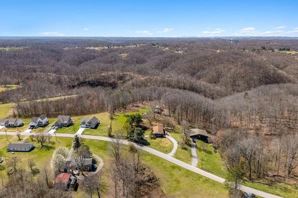 8708 Holmes Creek Road Smithville TN 37166