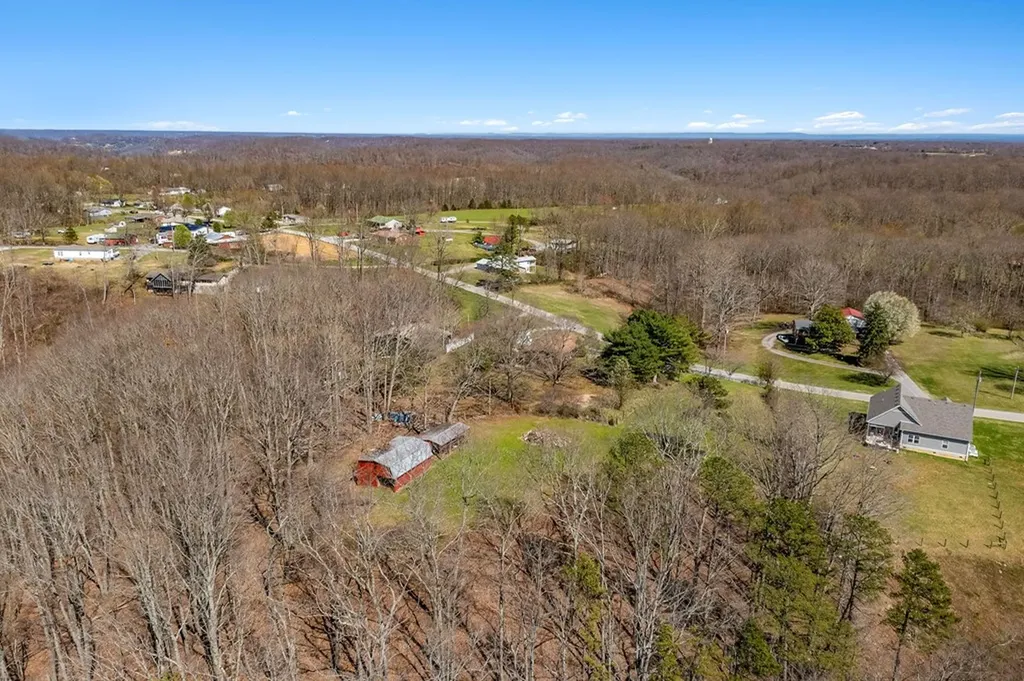 8708 Holmes Creek Road Smithville TN 37166