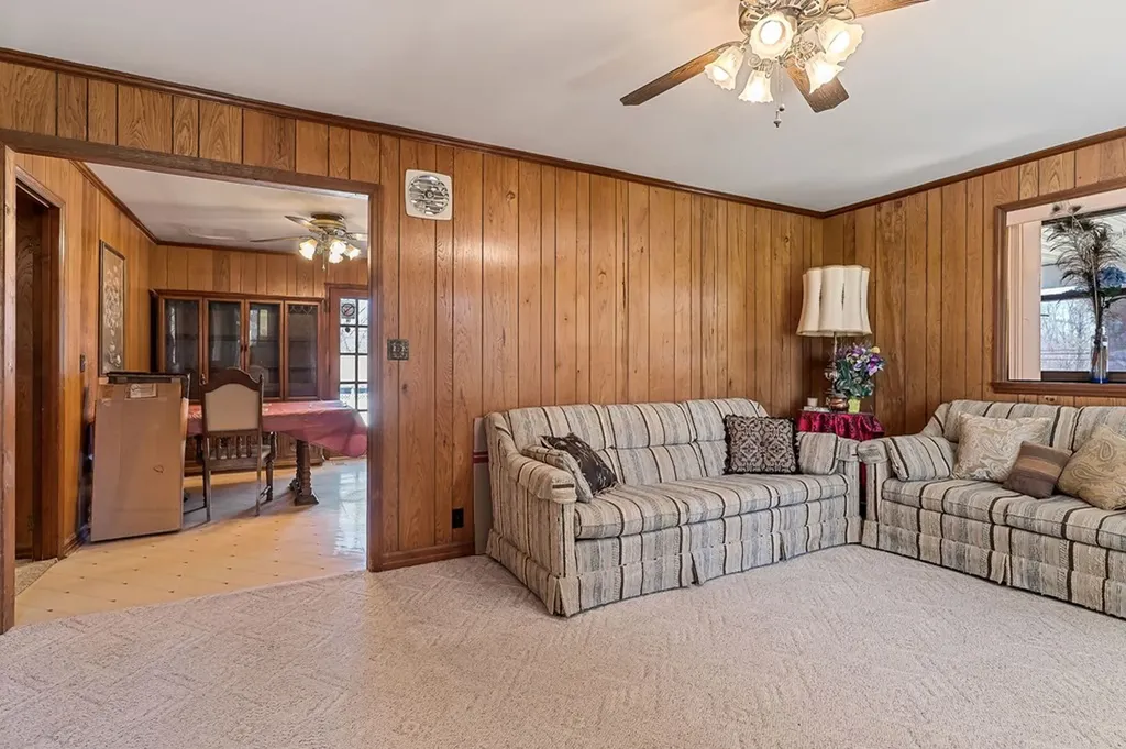 8708 Holmes Creek Road Smithville TN 37166