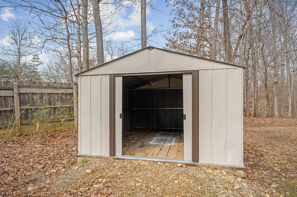 166 Oak Trace Lane Cookeville TN 38501