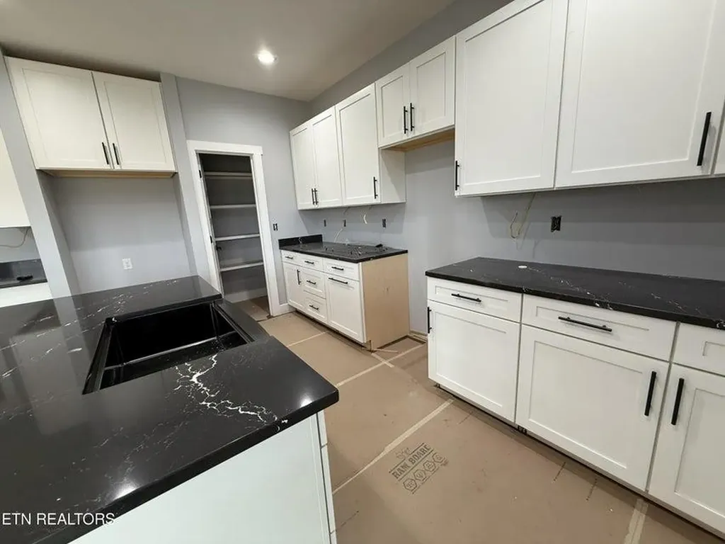 238 Thacker Road Grimsley TN 38565