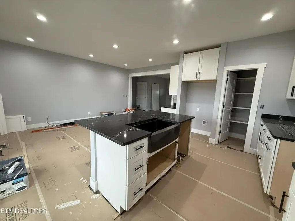 238 Thacker Road Grimsley TN 38565