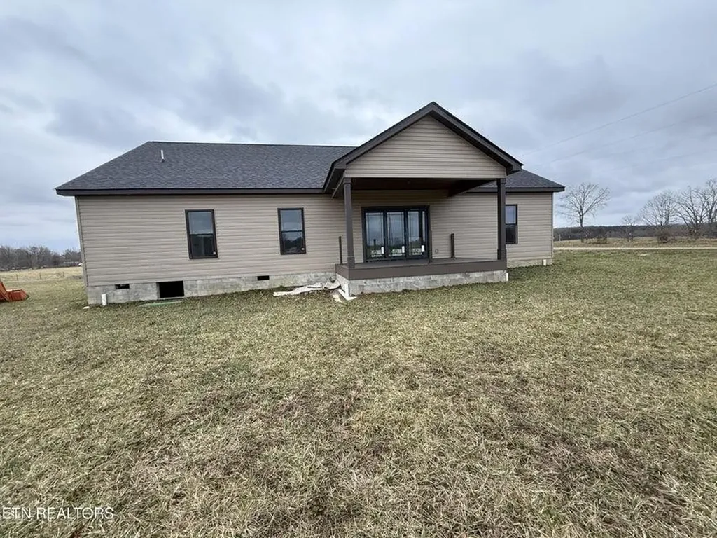 238 Thacker Road Grimsley TN 38565