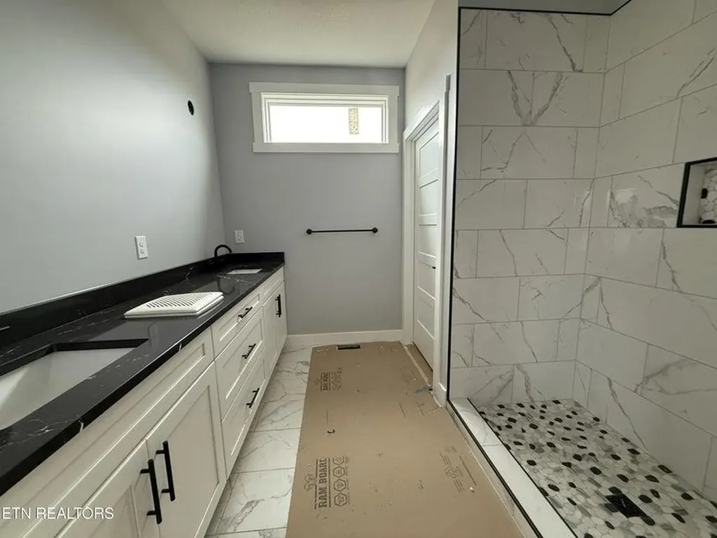 238 Thacker Road Grimsley TN 38565