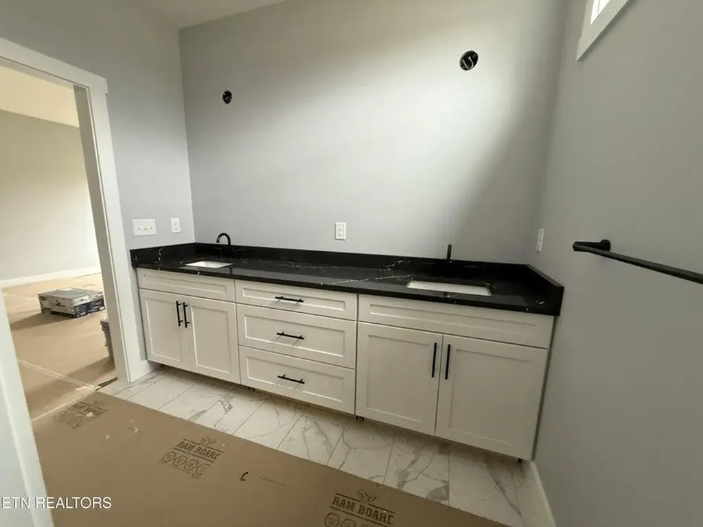 238 Thacker Road Grimsley TN 38565