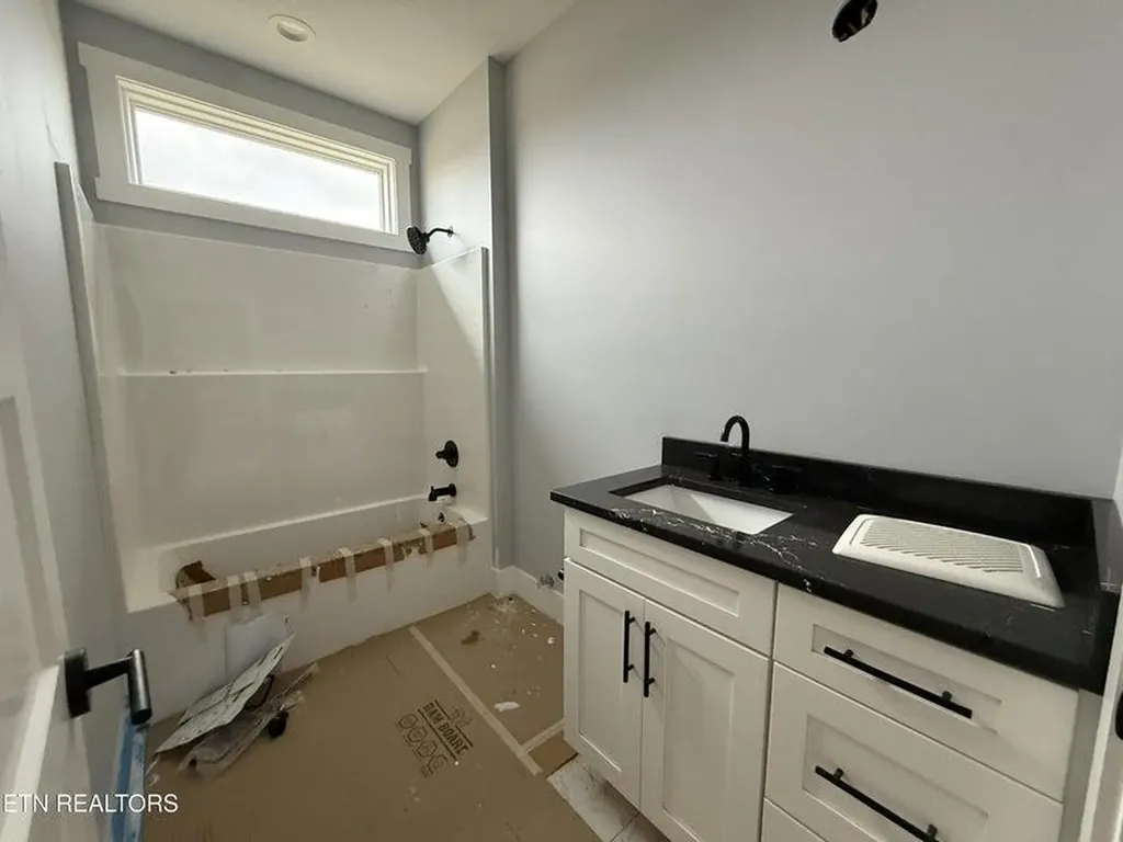 238 Thacker Road Grimsley TN 38565