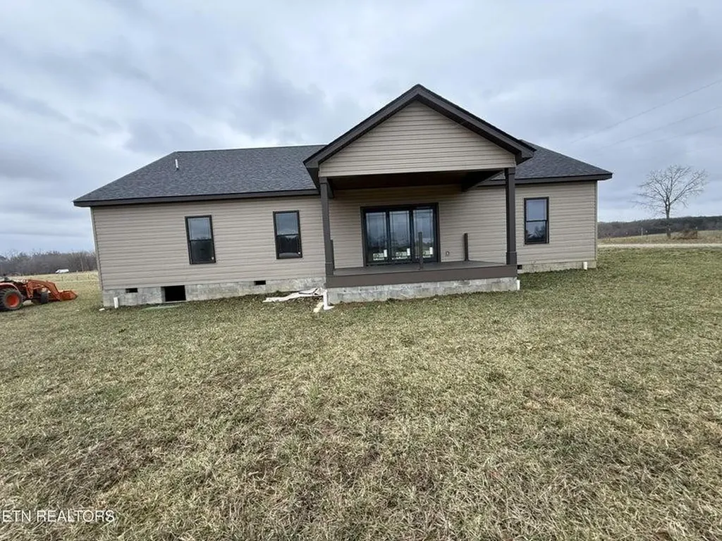 238 Thacker Road Grimsley TN 38565