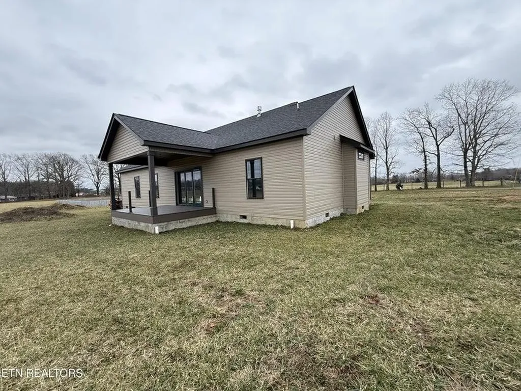 238 Thacker Road Grimsley TN 38565